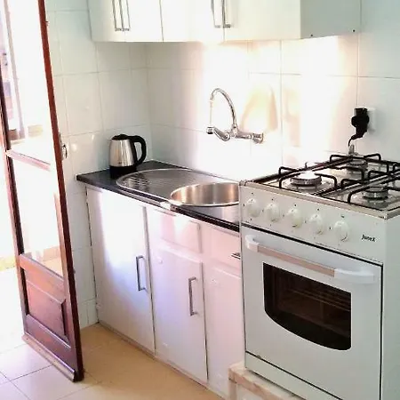 Campo Ourique Charming Apartment Lisbon